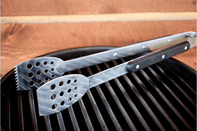 Grillauskauden startti – Nämä tarvikkeet tekevät grillauksesta nautinnon